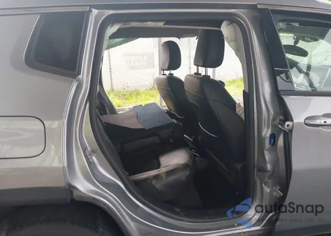 2022 Jeep Compass Latitude Fwd z USA, uszkodzony, nr VIN 3C4NJCBB0NT140157